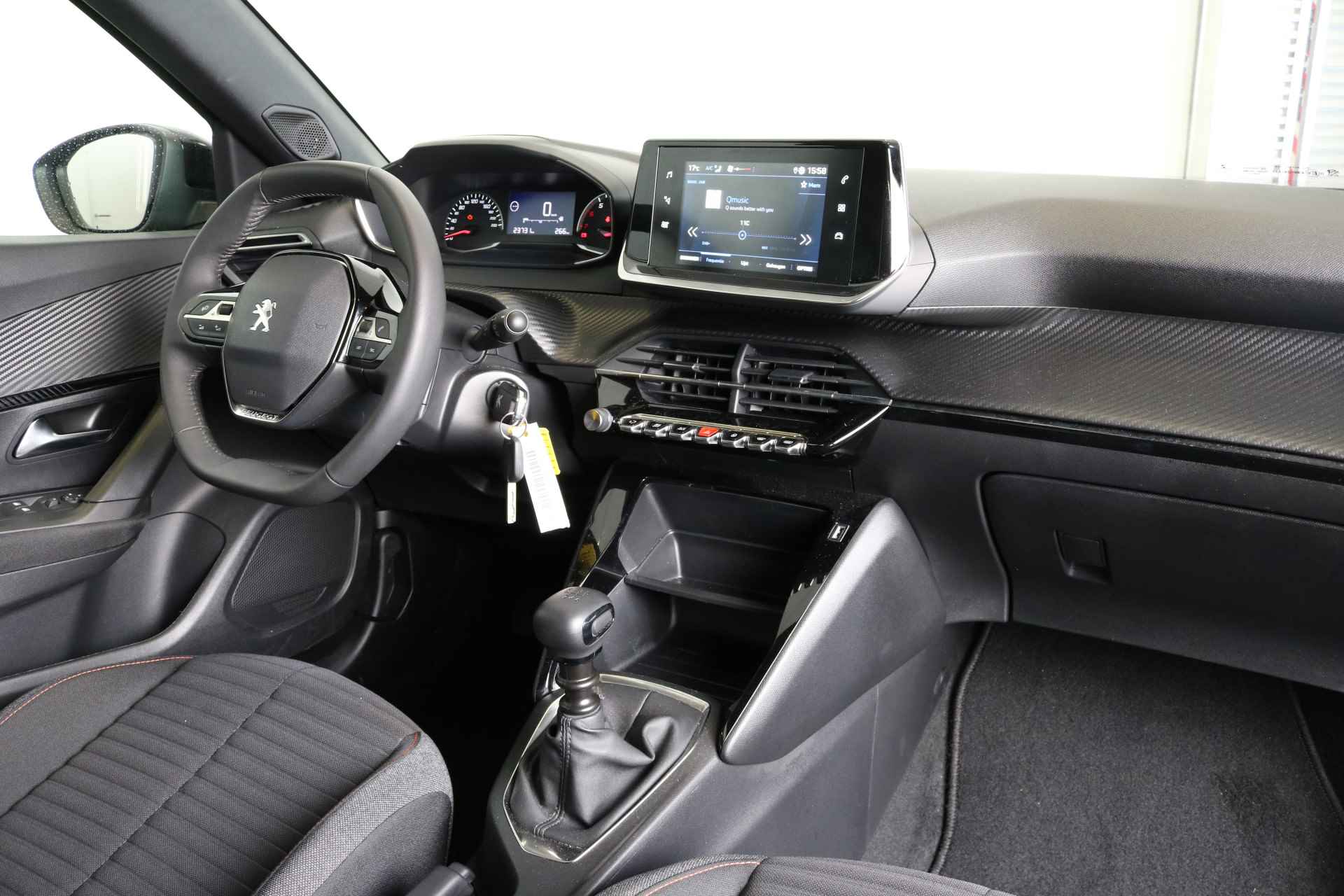 Peugeot 2008 1.2 PureTech 100PK Active | Airco | Cruise | Apple Carplay | DAB | Parkeersensoren achter | Bluetooth | Metallic | - 10/35