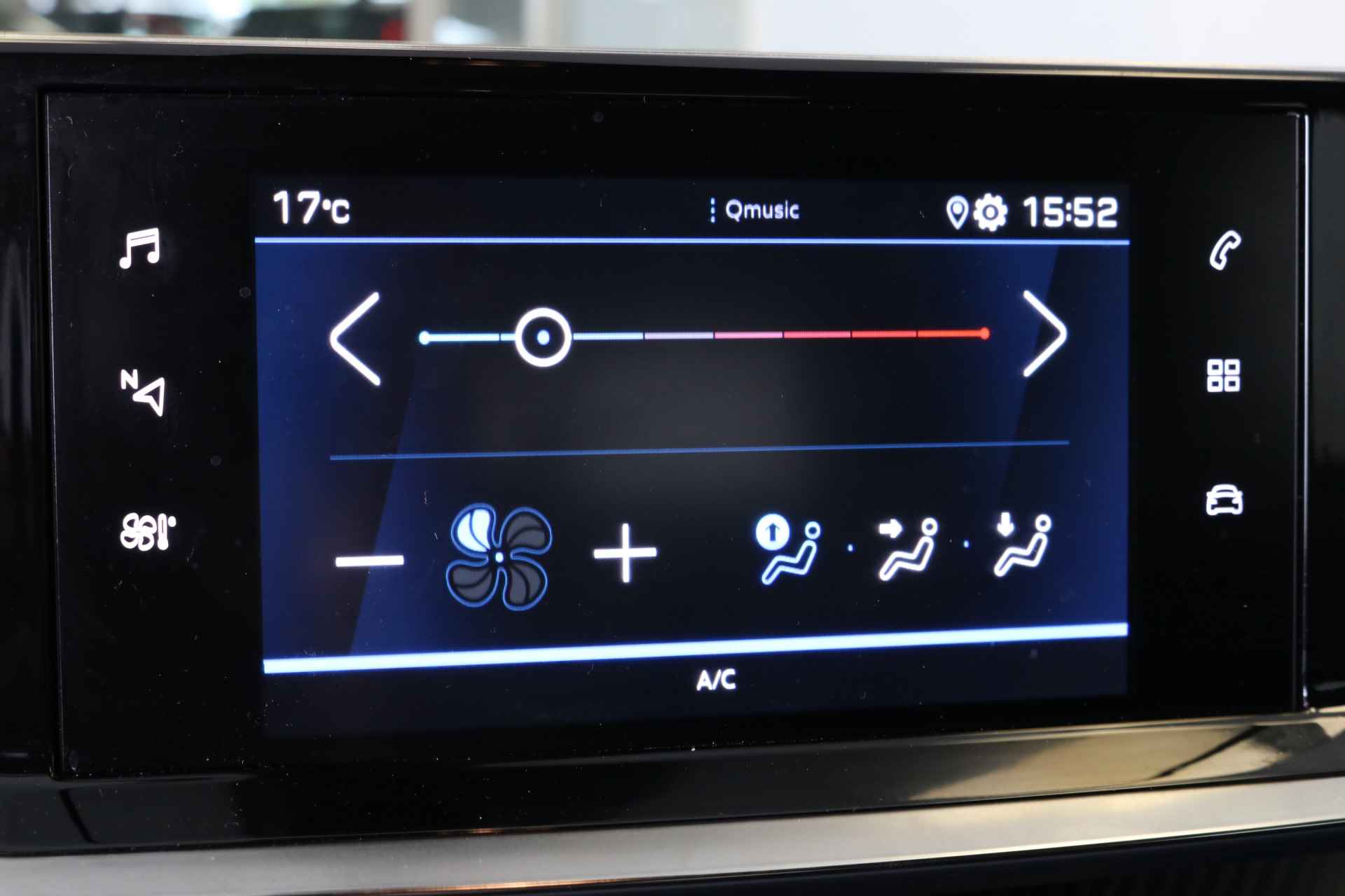 Peugeot 2008 1.2 PureTech 100PK Active | Airco | Cruise | Apple Carplay | DAB | Parkeersensoren achter | Bluetooth | Metallic | - 27/35