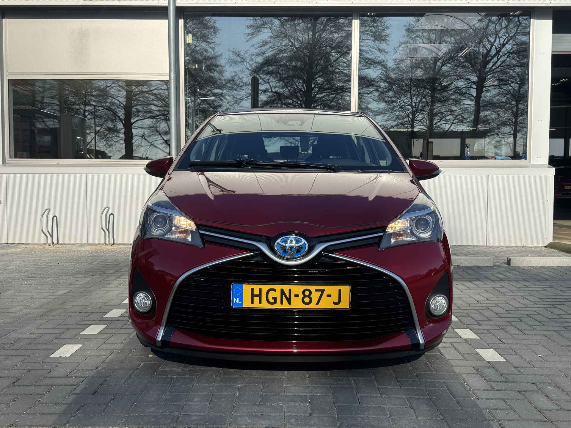 Toyota Yaris 1.5 Hybrid Aspiration Navigatie, Lichtmetalen velgen , All-in Rijklaarprijs - 14/32