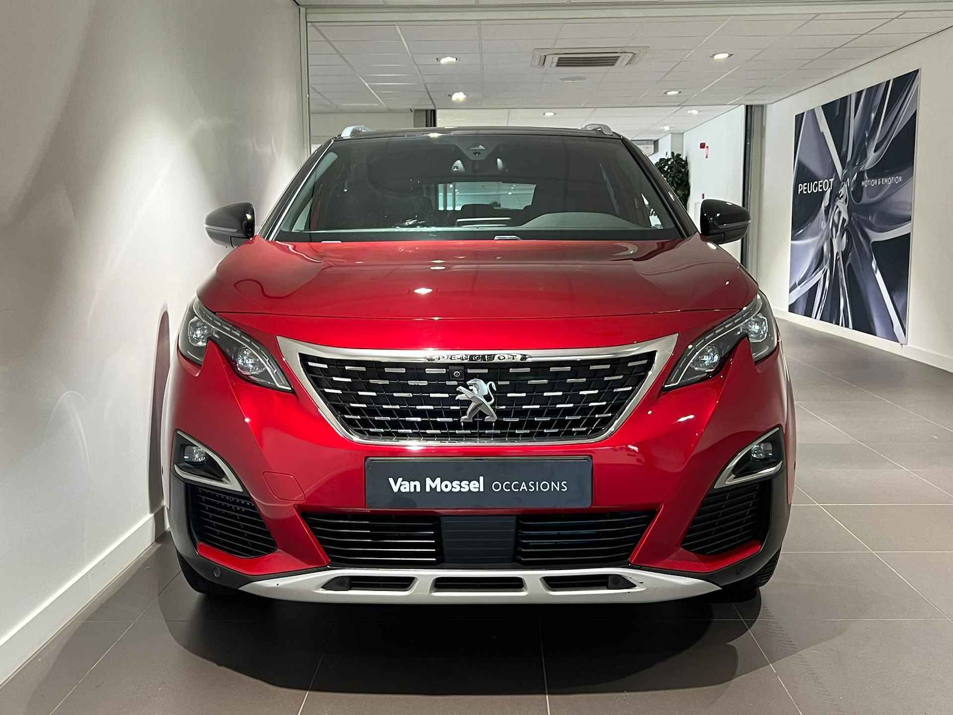 Peugeot 3008 1.2 PureTech GT Line / Panoramisch Schuifdak / Navigatie / Trekhaak / Achteruitrijcamera - 4/28