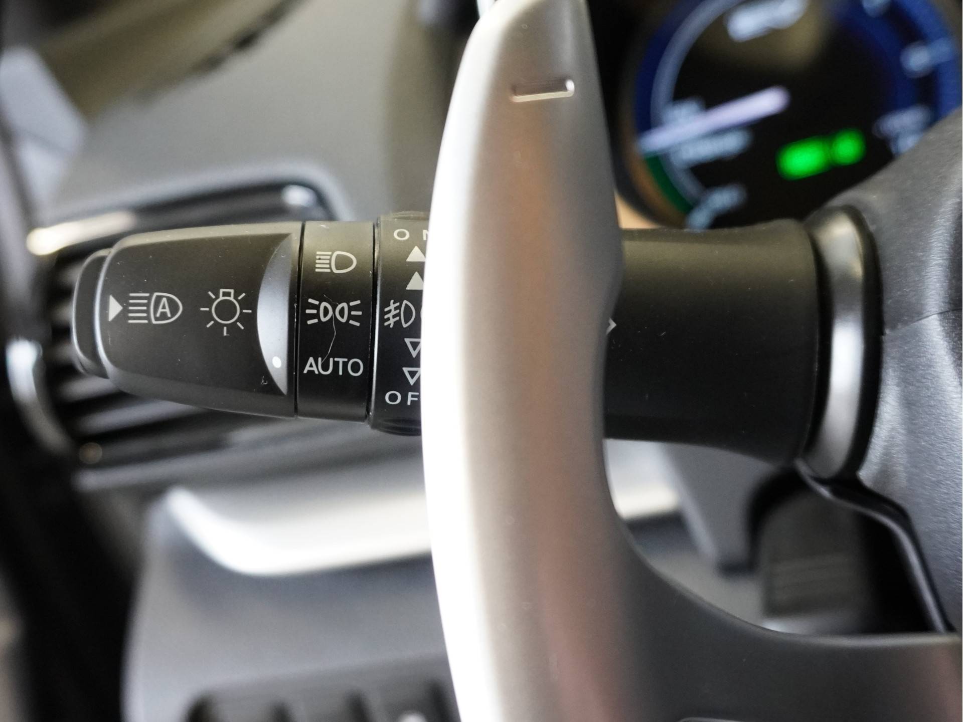 Mitsubishi Eclipse Cross 2.4 PHEV Intense+ Tijdelijk van € 45.095 voor € 39.995,- | LED verlichting | PDC voor + achter | Navigatiesysteem | Standkachel | - 32/52