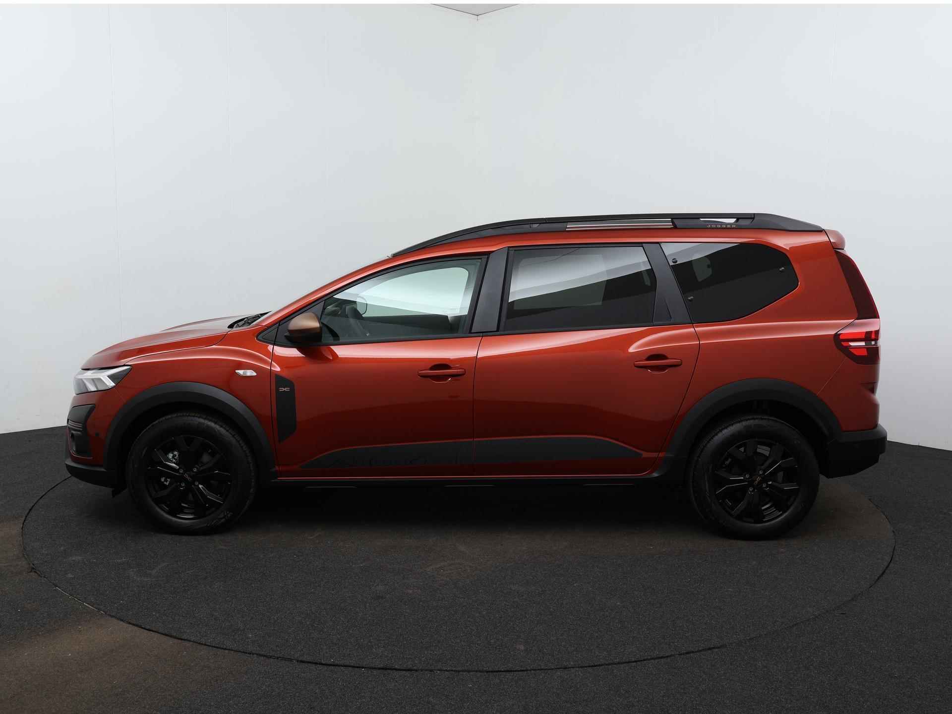 Dacia Jogger 1.0 TCe 110 Extreme 7p. | Navigatie | Draadloze Carplay | Parkeersensoren & Camera | Blind Spot | Elektronische Handrem | Hoogte verstelbare Stoel | Middenconsole | NIEUW & DIRECT LEVERBAAR! | - 2/21