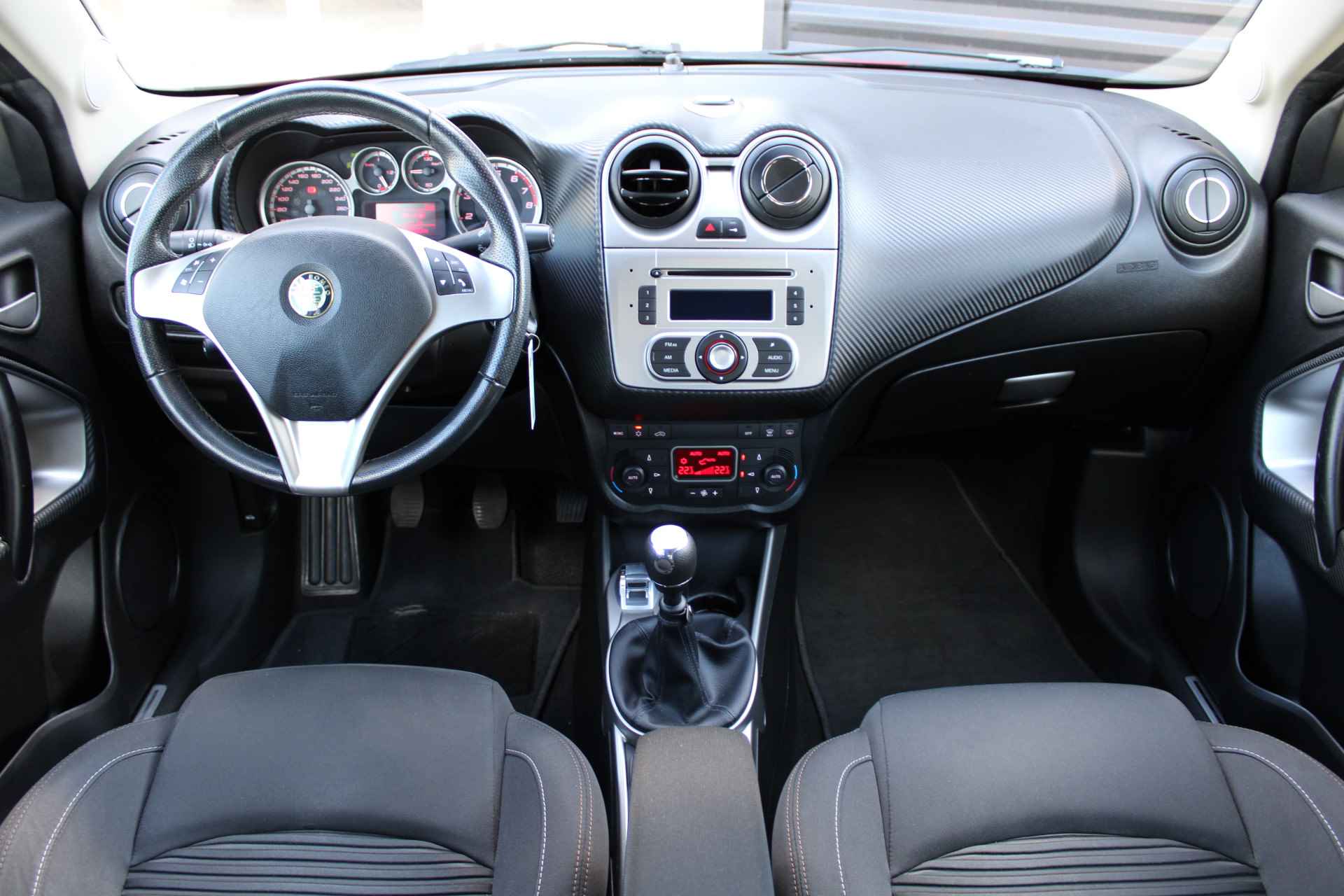 Alfa Romeo MiTo TwinAir SBK | Climate Controle | Parkeersensoren | Blue&Me - 13/21