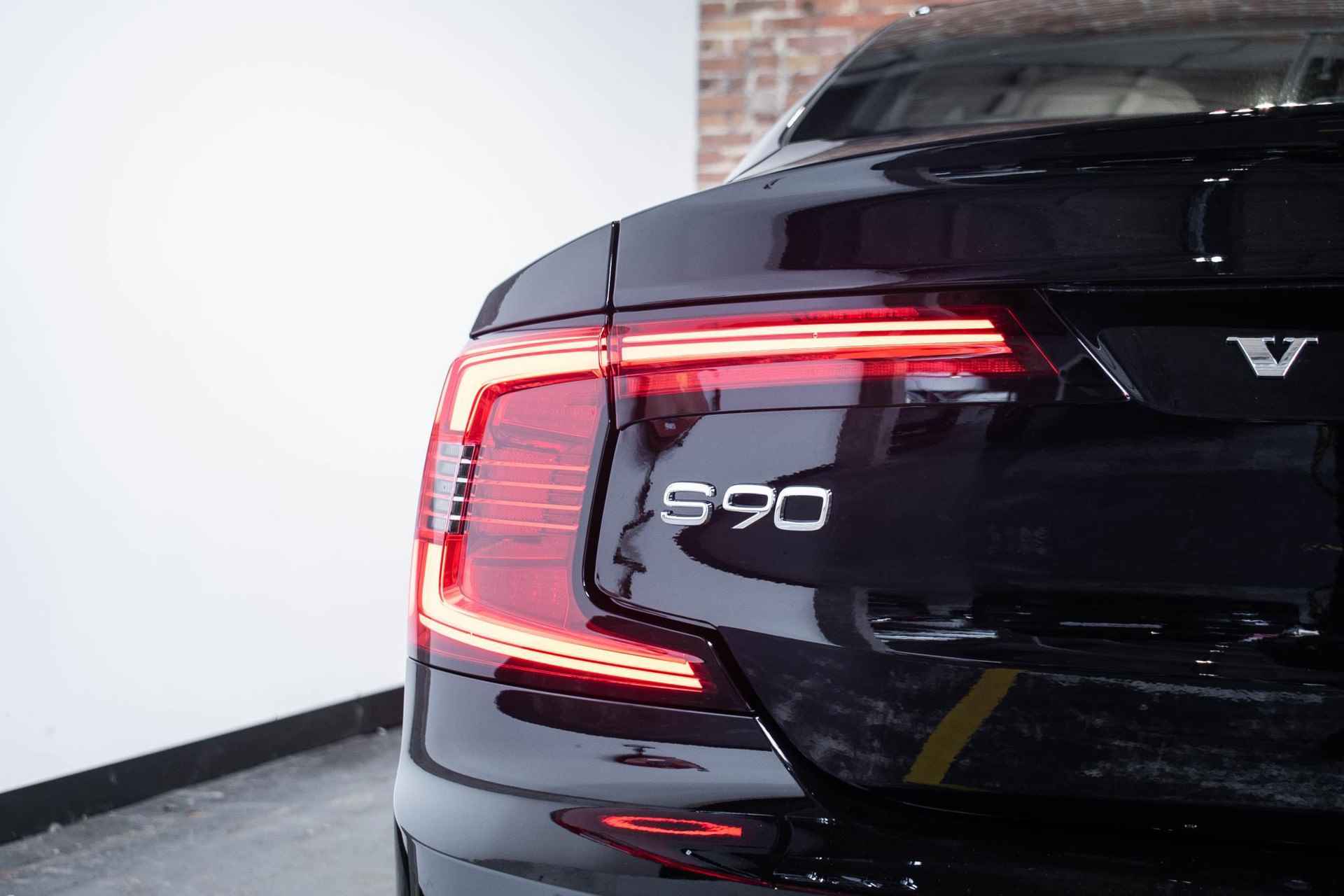 Volvo S90 B5 Automaat Ultimate Bright | 360º camera | Panoramadak | Geventileerde stoelen | Parkeerverwarming | Harman Kardon premium audio | 20'' Lichtmetalen velgen | Adaptive cruise control - 10/31