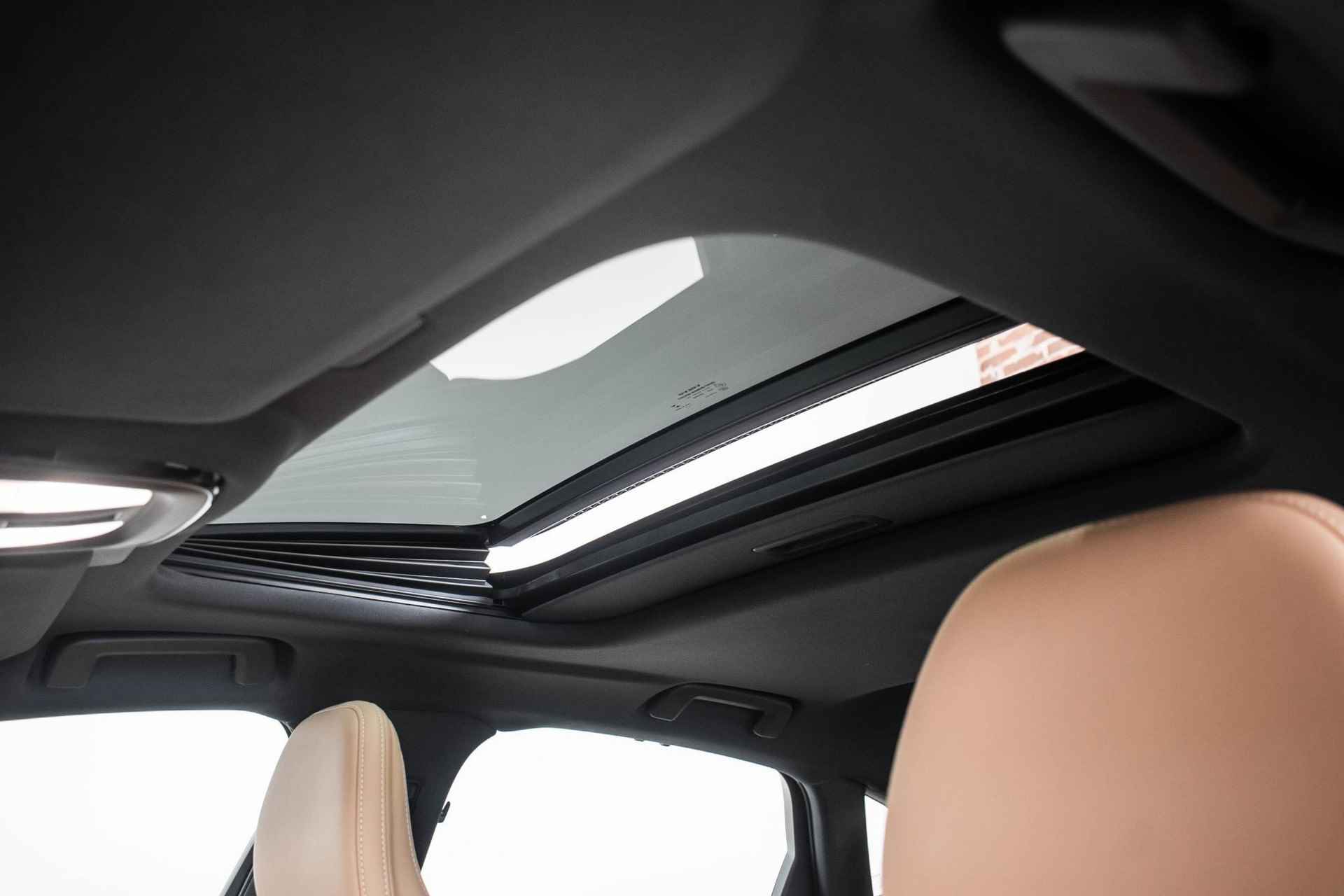 Volvo S90 B5 Automaat Ultimate Bright | 360º camera | Panoramadak | Geventileerde stoelen | Parkeerverwarming | Harman Kardon premium audio | 20'' Lichtmetalen velgen | Adaptive cruise control - 26/31