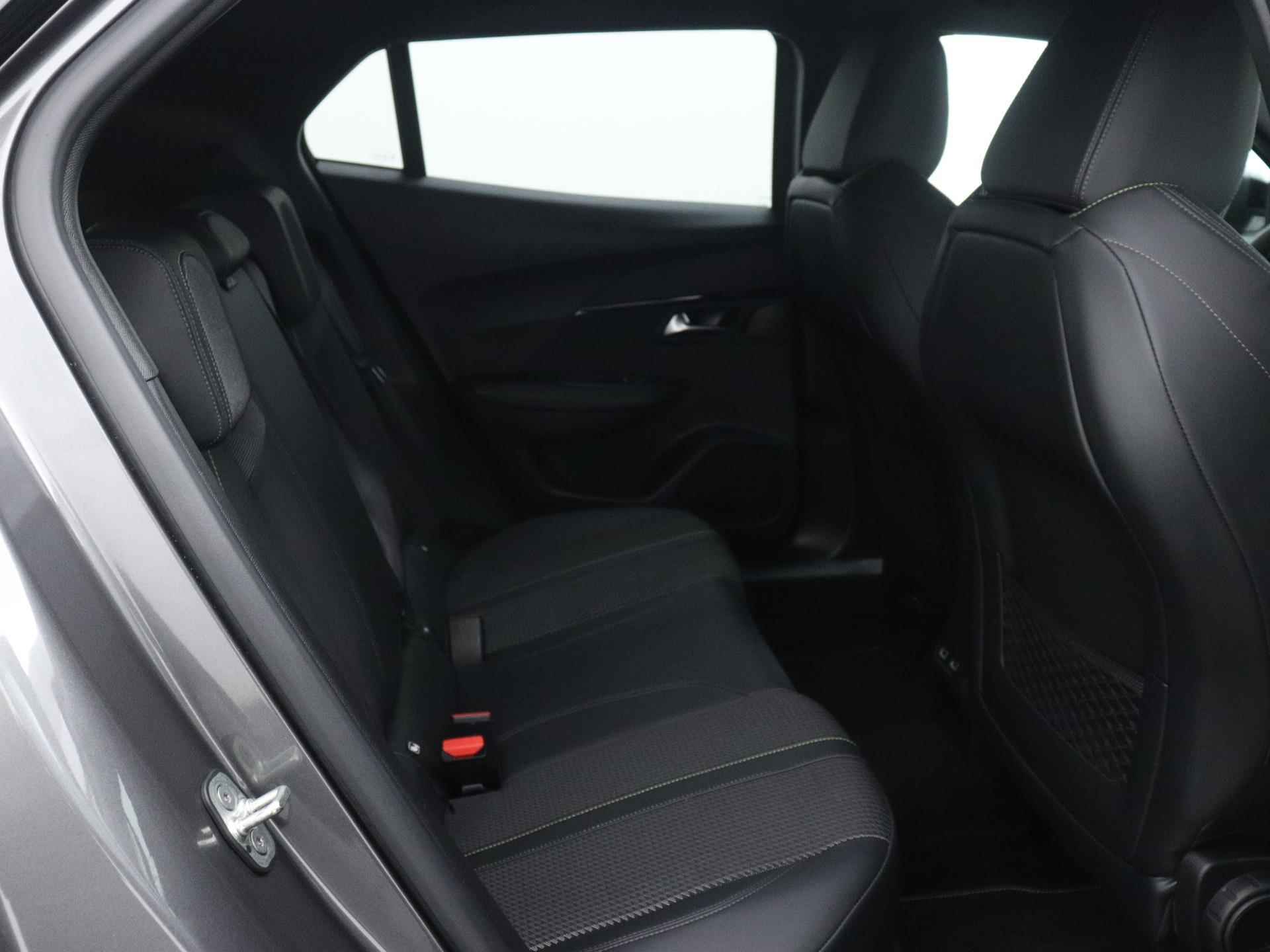 Peugeot 2008 SUV GT 130pk Automaat | Navigatie | Achteruitrijcamera | Climate Control | Cruise Control | Parkeersensoren v+a | Full Led koplampen | 3D Cockpit | Keyless | Stoelverwarming | Dodehoeksensor | DAB+ radio | Apple Carplay / Android Auto | Donker getint glas | 17" lichtmetalen velgen | - 15/35