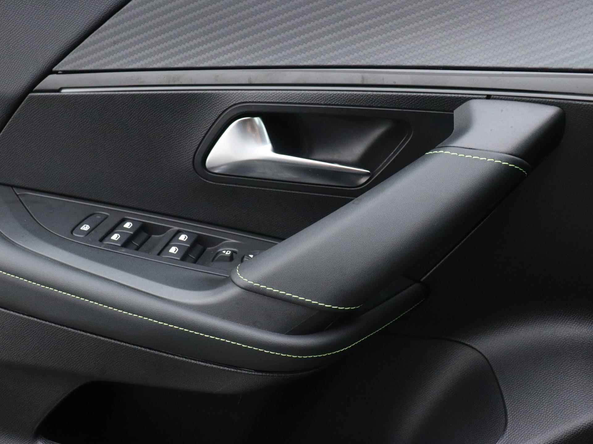 Peugeot 2008 SUV GT 130pk Automaat | Navigatie | Achteruitrijcamera | Climate Control | Cruise Control | Parkeersensoren v+a | Full Led koplampen | 3D Cockpit | Keyless | Stoelverwarming | Dodehoeksensor | DAB+ radio | Apple Carplay / Android Auto | Donker getint glas | 17" lichtmetalen velgen | - 17/35