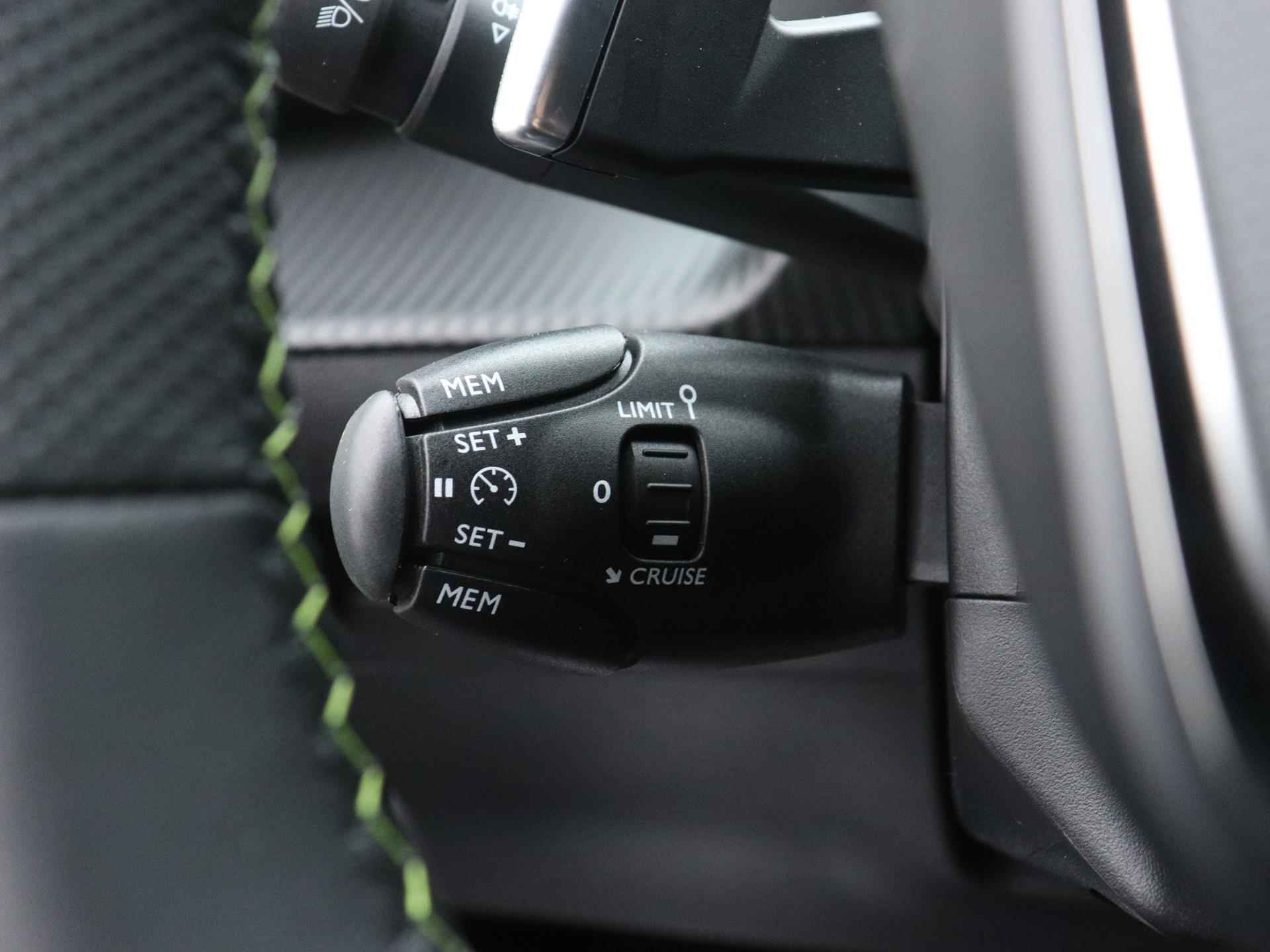 Peugeot 2008 SUV GT 130pk Automaat | Navigatie | Achteruitrijcamera | Climate Control | Cruise Control | Parkeersensoren v+a | Full Led koplampen | 3D Cockpit | Keyless | Stoelverwarming | Dodehoeksensor | DAB+ radio | Apple Carplay / Android Auto | Donker getint glas | 17" lichtmetalen velgen | - 20/35