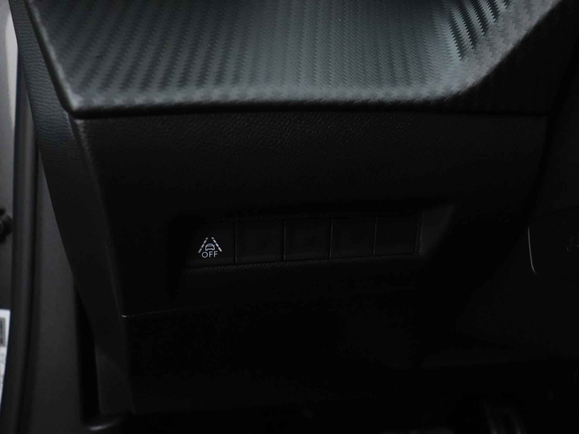 Peugeot 2008 SUV GT 130pk Automaat | Navigatie | Achteruitrijcamera | Climate Control | Cruise Control | Parkeersensoren v+a | Full Led koplampen | 3D Cockpit | Keyless | Stoelverwarming | Dodehoeksensor | DAB+ radio | Apple Carplay / Android Auto | Donker getint glas | 17" lichtmetalen velgen | - 21/35