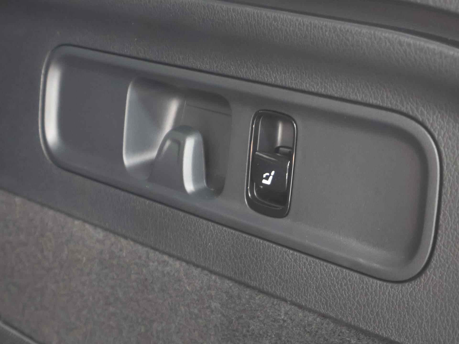 Mercedes-Benz GLC-klasse 200 4MATIC AMG NIGHT Premium Plus | Panorama-schuifdak | Head-Up Display | Burmester 3D | Stoelgeheugen | Apple Carplay | Trekhaak | Keyless Entry | Nappaleder | - 45/53