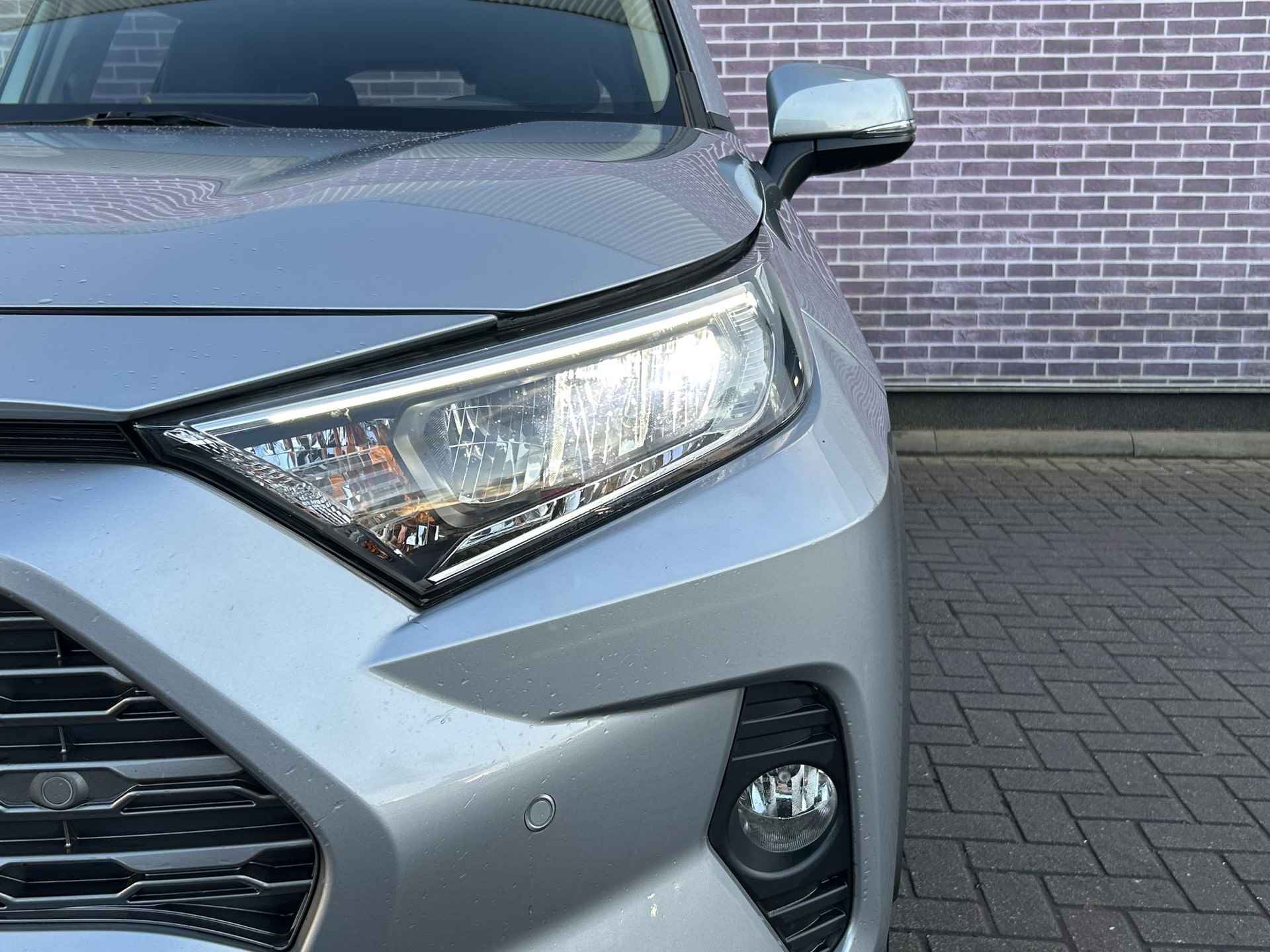 Toyota RAV4 2.5 Hybrid AWD First Edition - 16/36