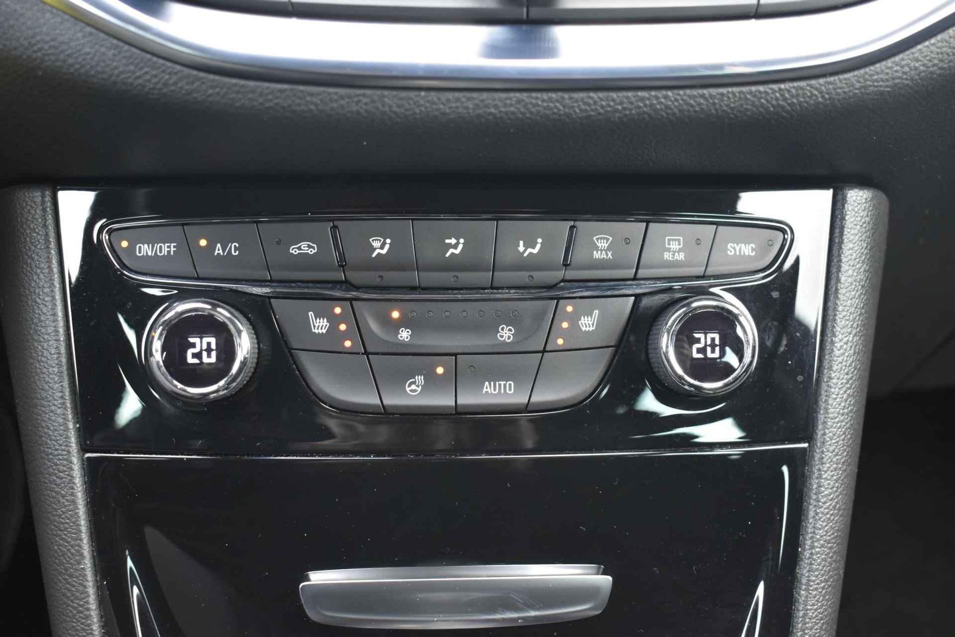 Opel Astra Sports Tourer 1.4 Turbo Innovation / Automaat / Winter pakket / Camera / Navigatie - 13/39