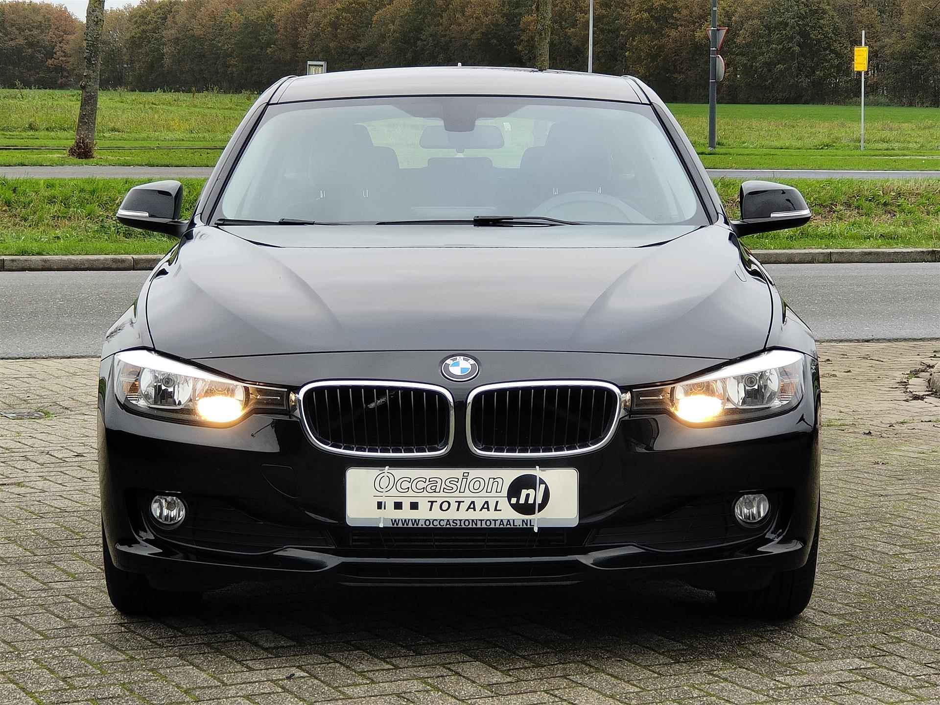 BMW 3-serie 316d Business | Automaat | Navi | Cruise | Climate - 2/19