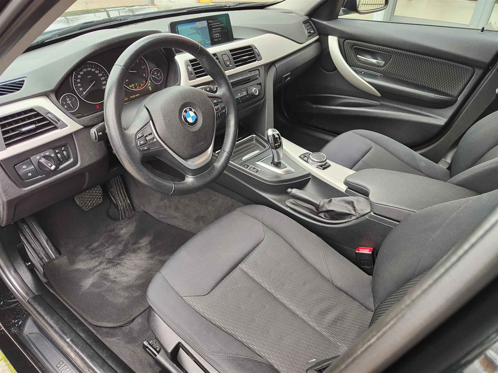 BMW 3-serie 316d Business | Automaat | Navi | Cruise | Climate - 9/19