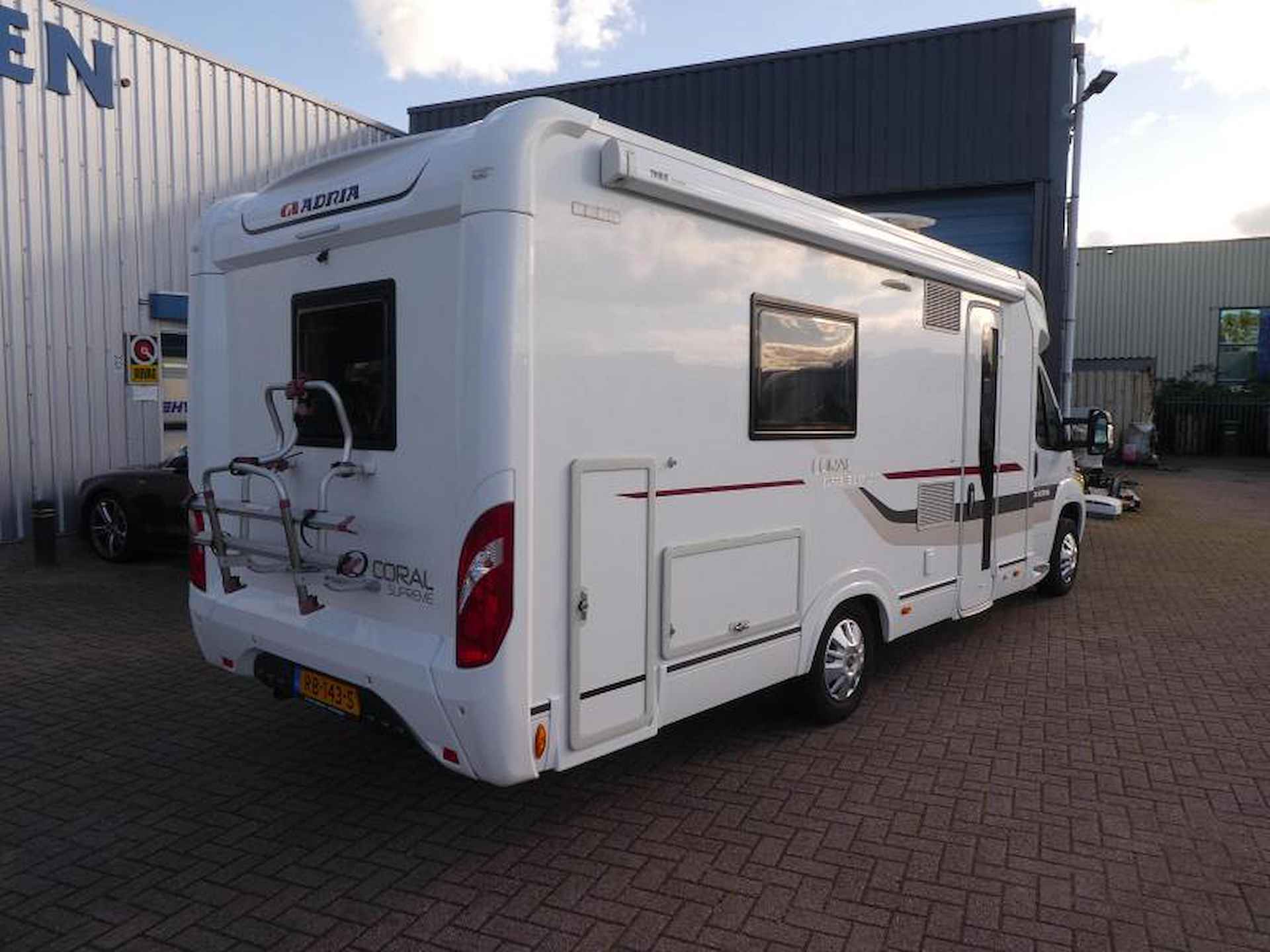 Adria Coral Supreme S 670 SLT LAGE BEDDEN!! - 4/17