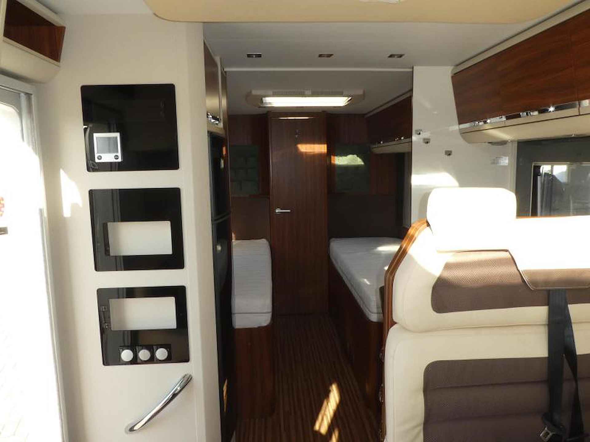 Adria Coral Supreme S 670 SLT LAGE BEDDEN!! - 6/17