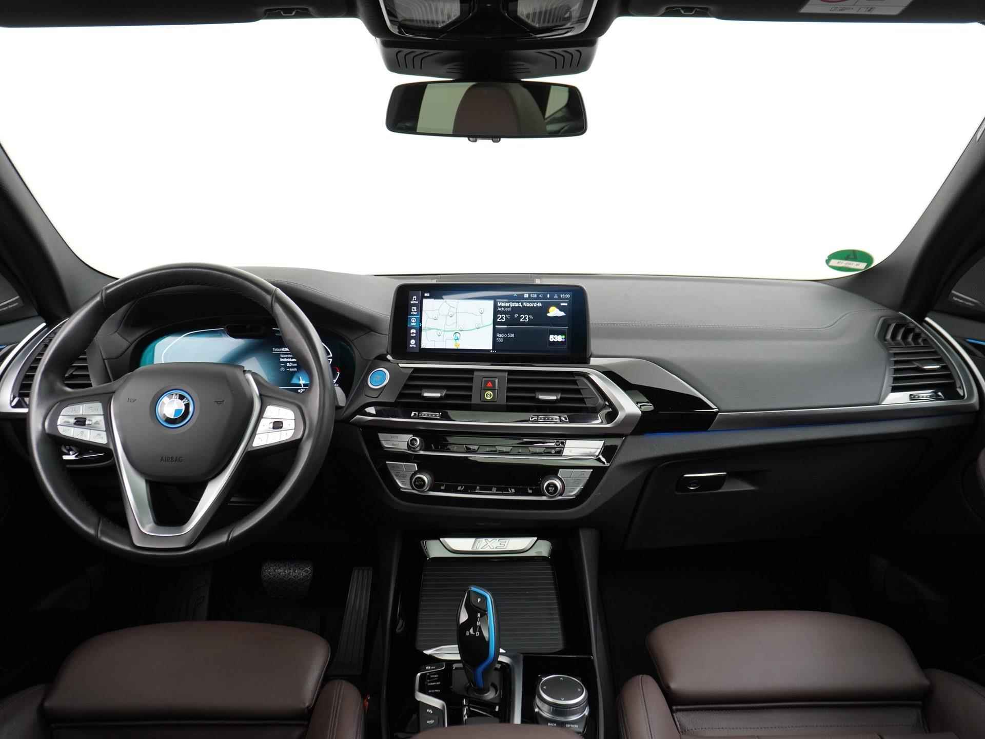 BMW IX3 High Executive 80 kWh VAN: 49.900,- VOOR: 46.877,- UW VOORDEEL 3.023,- ORG. NL. NAP KM. | PANODAK | WEGKL. TREKHAAK - 26/51