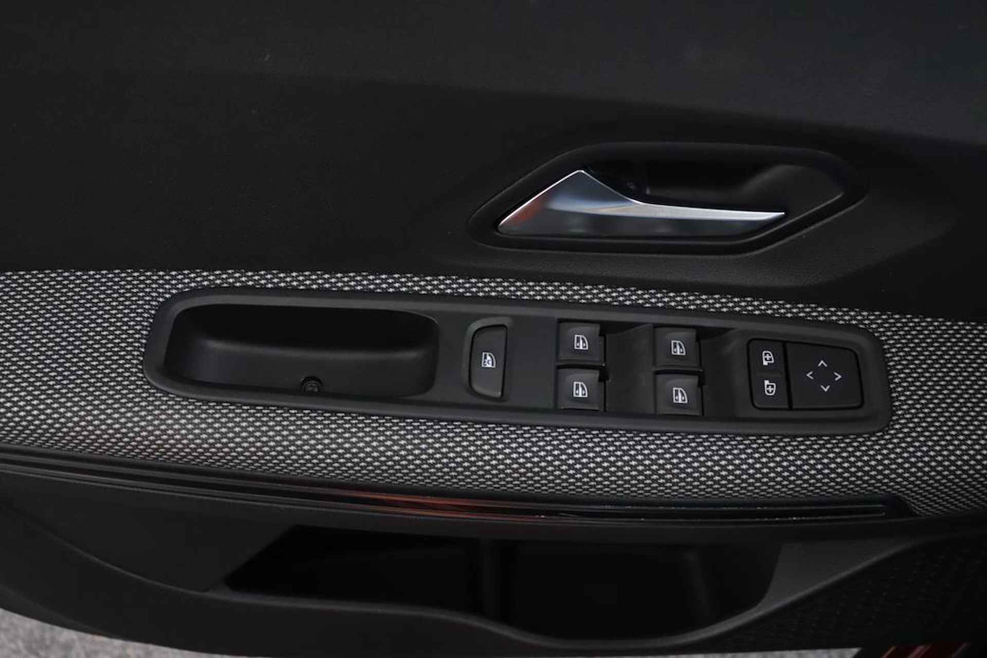 Dacia Jogger TCe 100 Bi-Fuel Extreme 5p. | LPG af fabriek | Afneembare Trekhaak | Navigatie incl. Apple Carplay/Android Auto | Camera | Separatierek | Cruise Control - 22/56