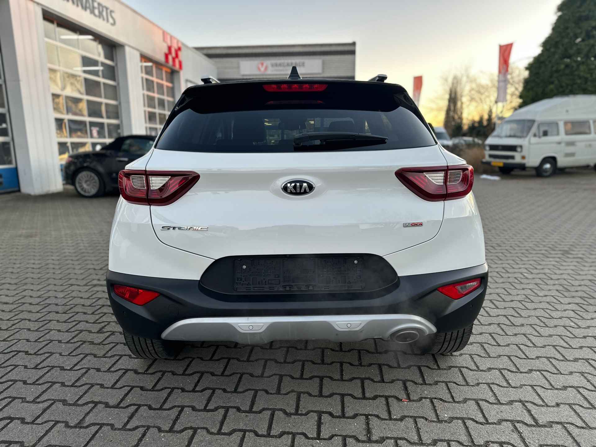 Kia Stonic 1.0 T-GDi DynamicPlusLine (BOVAG/RIJKLAARPRIJS) - 9/24