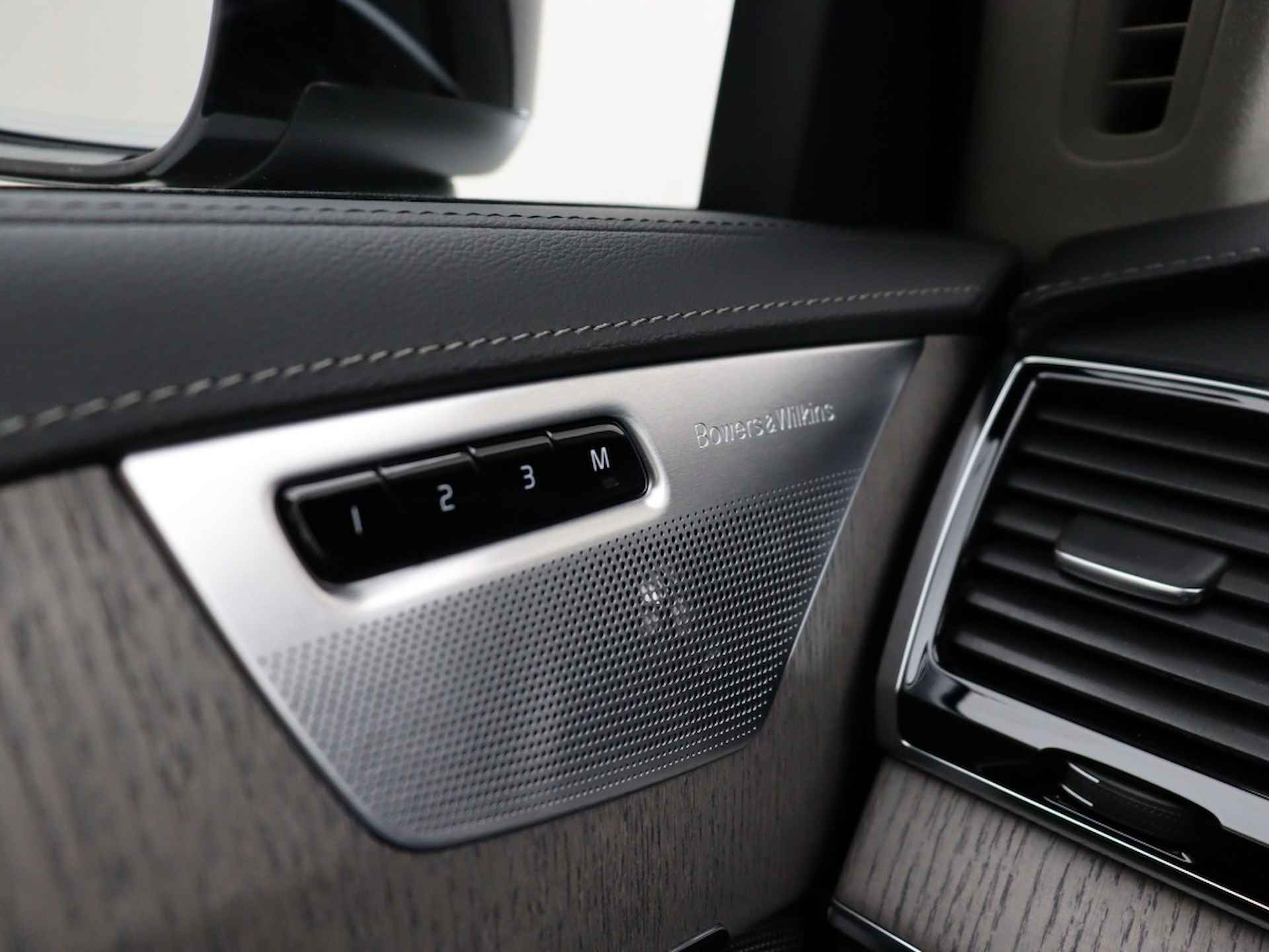 Volvo XC90 T8 PLUG-IN HYBRID LONG RANGE ULTIMATE LUCHTVERING BOWERS&WILKINS - 21/47