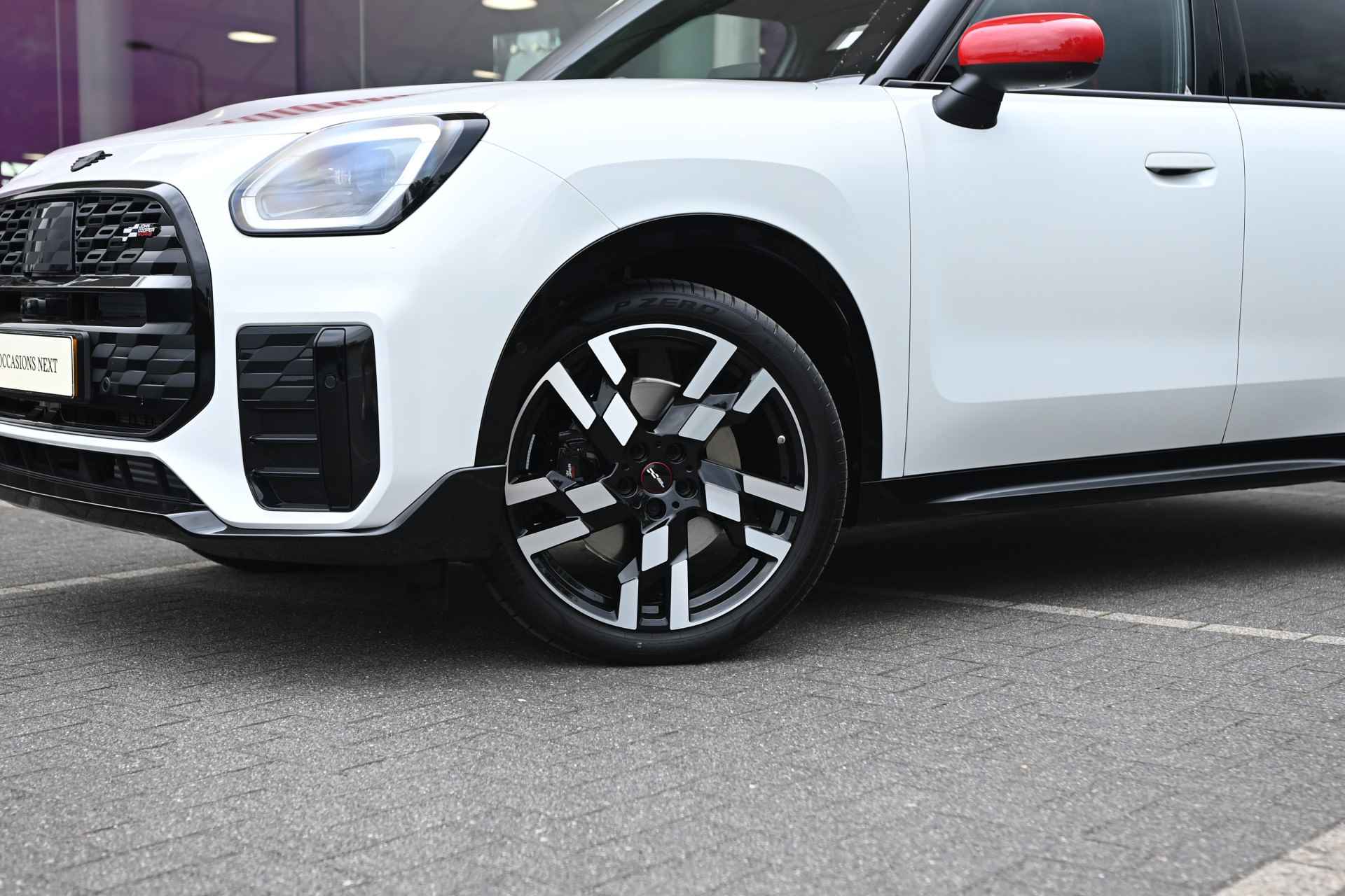 MINI Countryman C Automaat / JCW / Pakket L / 20" John Cooper Works Flag Spoke 2-tone - 8/33