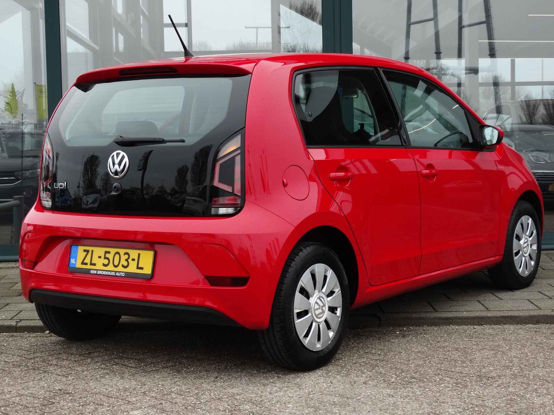 Volkswagen up! 1.0 BMT move up! | Airco | DAB radio | Bluetooth - 3/25