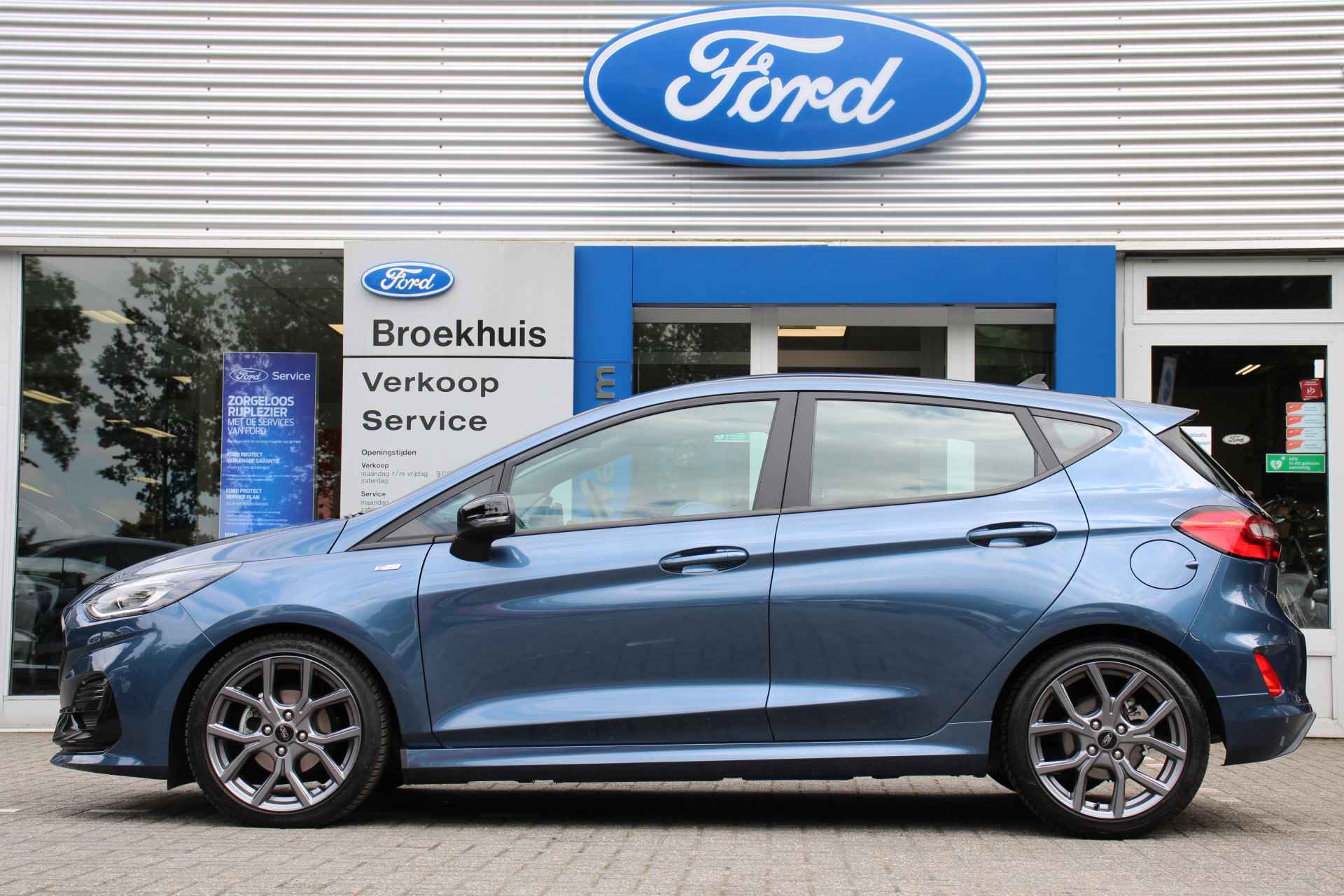 Ford Fiesta 1.0EB HYBRIDE ST-LINE X AUTOMAAT | ADAPTIVE CRUISE | WINTERPACK | NAVI | CLIMA | FULL LED | PARKEERSENSOREN | DAB+ | APPLE CARPL - 2/32