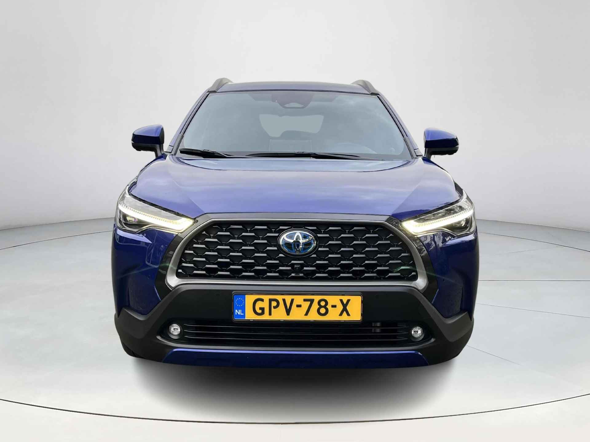 Toyota Corolla Cross Hybrid 200 Executive | Lederen bekleding | Stoel- + stuurverwarming | Navigatie | Parkeersensoren | - 9/26