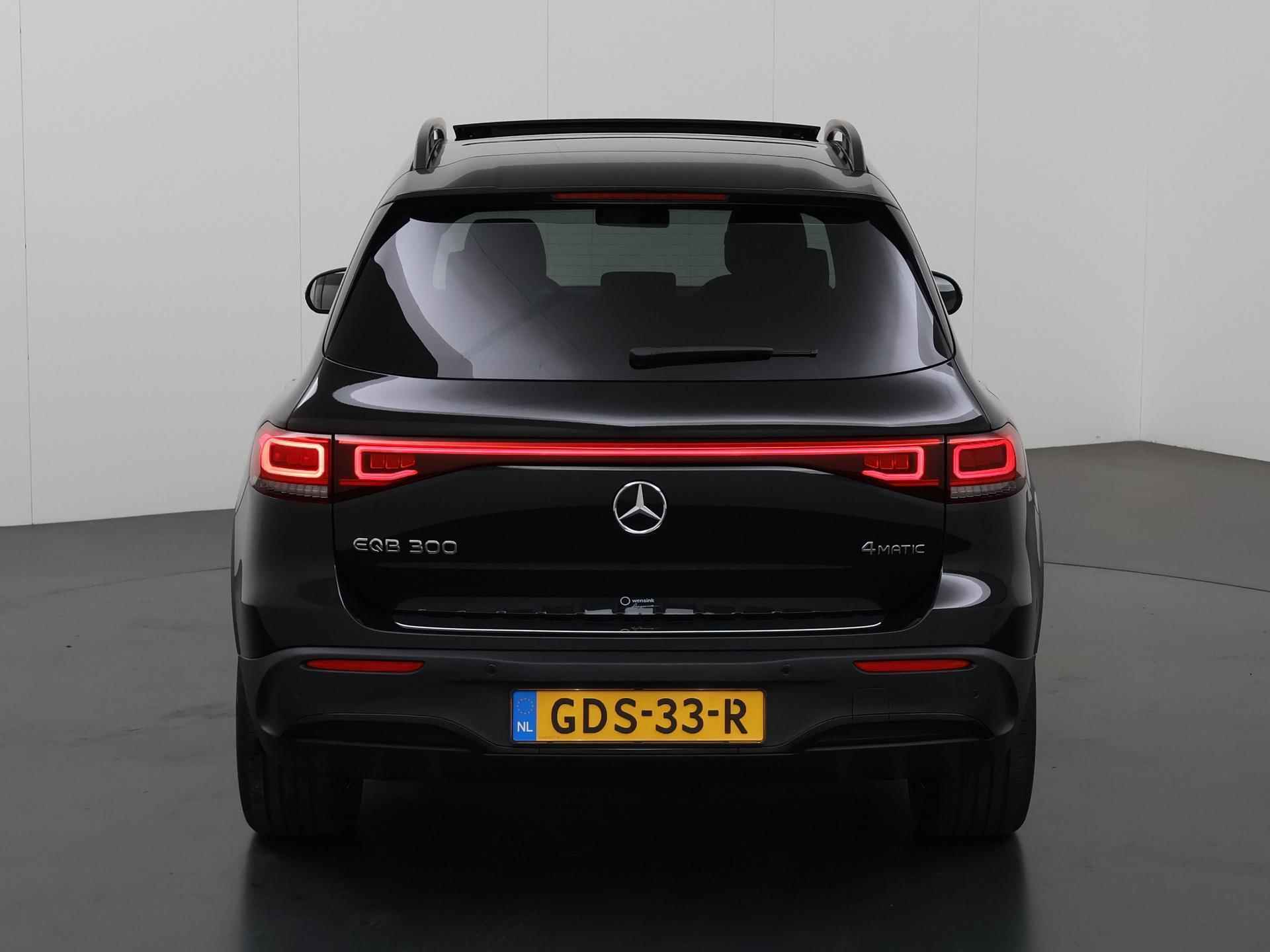 Mercedes-Benz EQB 300 4MATIC AMG NIGHT Premium 67 kWh | Panoramadak | Sfeerverlichting | Apple Carplay | Stoelverwarming | Achteruitrijcamera | - 5/48