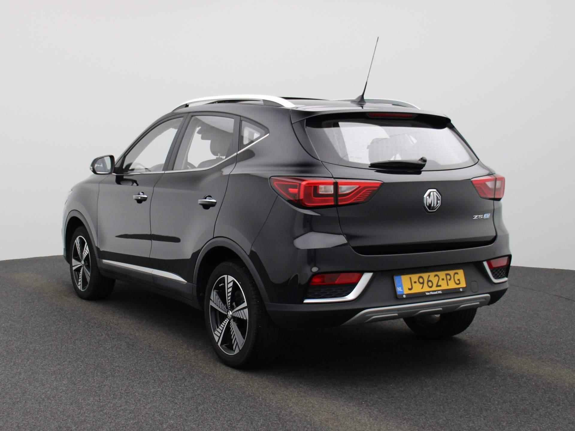 MG ZS EV Luxury 45 kWh | Leder | Navigatie | Climate Control| Panoramadak | LED| - 2/36