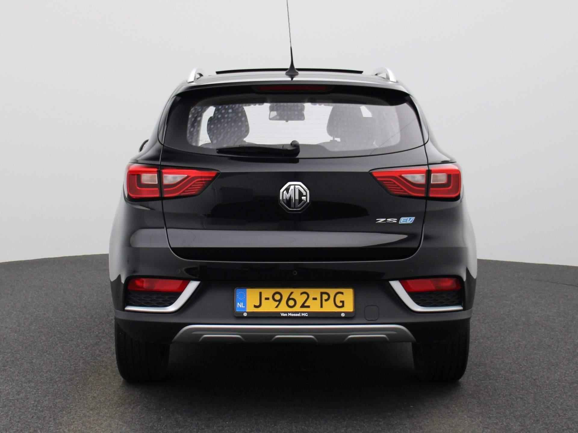 MG ZS EV Luxury 45 kWh | Leder | Navigatie | Climate Control| Panoramadak | LED| - 5/36