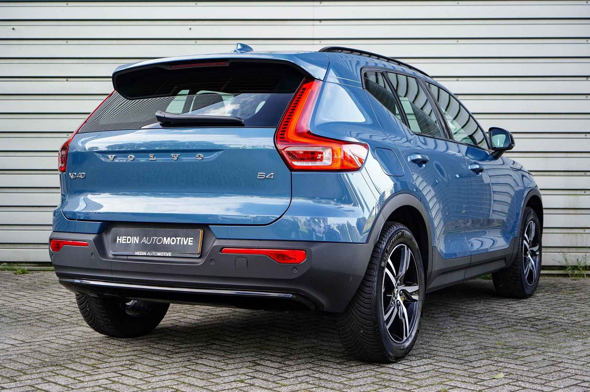 Volvo XC40 B4 Plus Dark | Adaptive Cruise | BLIS | Trekhaak | Power Seats | Premium Audio  | Keyless | Stoel/Stuurwiel bediening | - 6/29